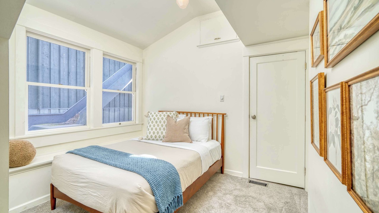 Photo of Bedroom in Overlook