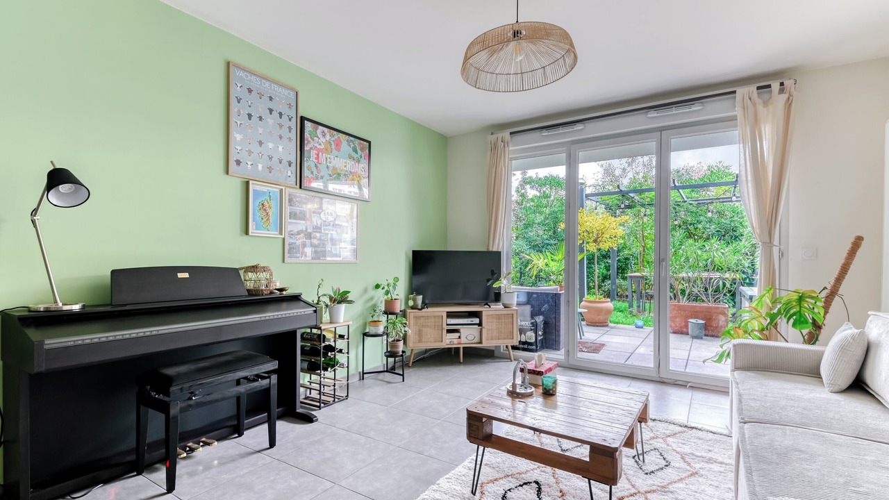 Photo of Livingroom in Croix Luizet