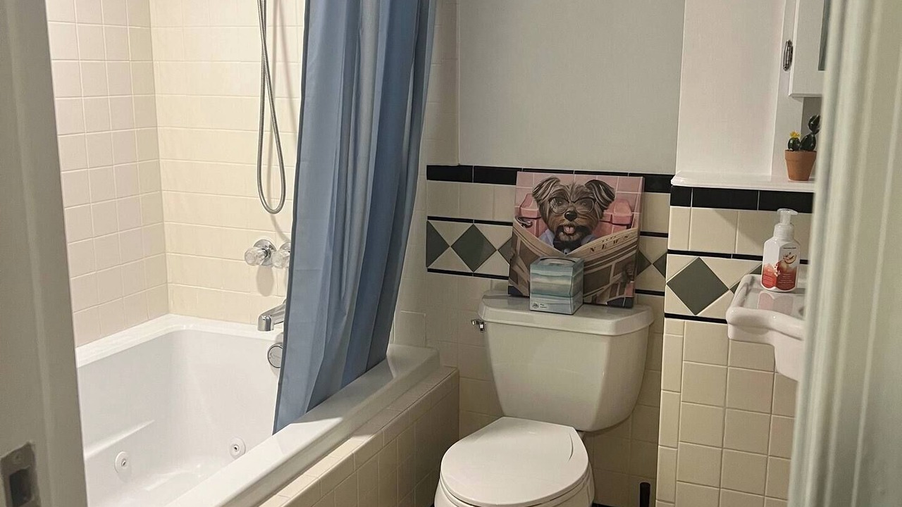 Photo of Bathroom in Buckroe Beach