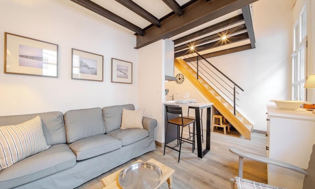 Photo of Livingroom in Figuerolles