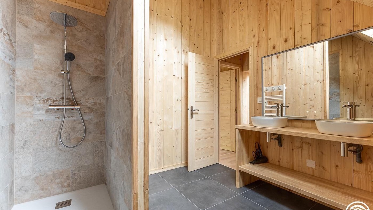 Photo of Bathroom in Jassat