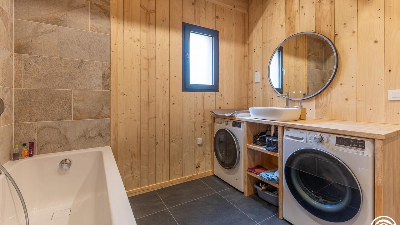 Photo of Bathroom in Jassat