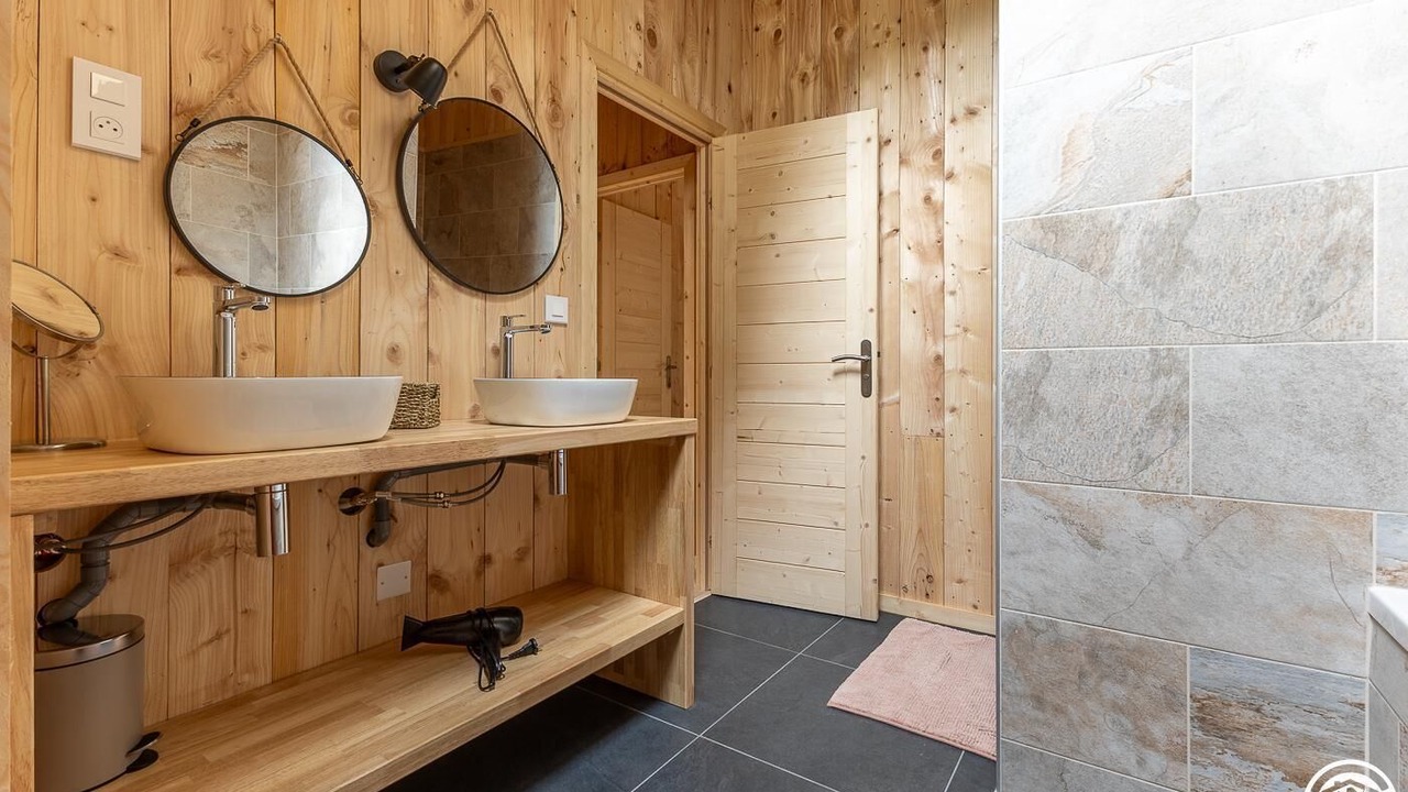 Photo of Bathroom in Jassat