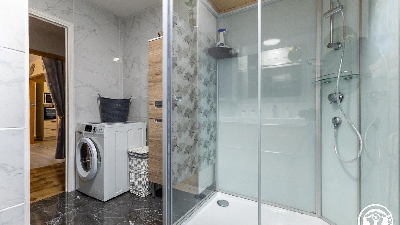 Photo of Bathroom in Murat-le-Quaire