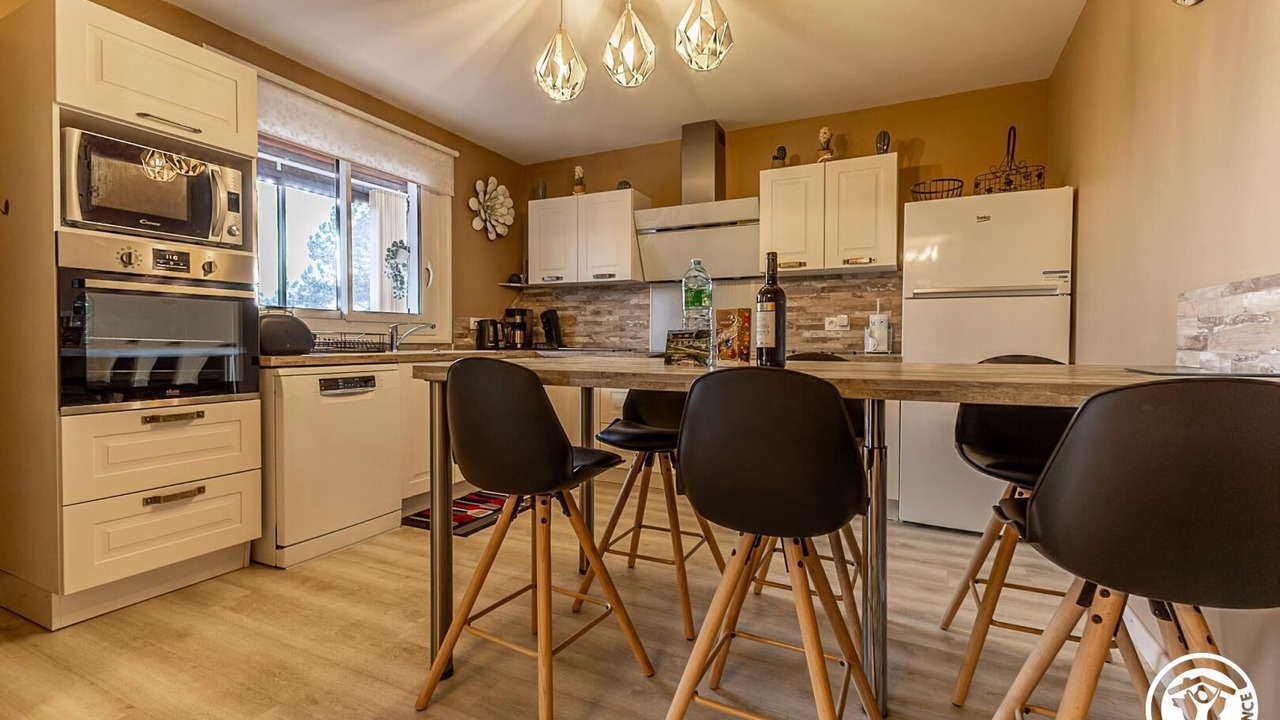 Photo of Kitchen in Murat-le-Quaire