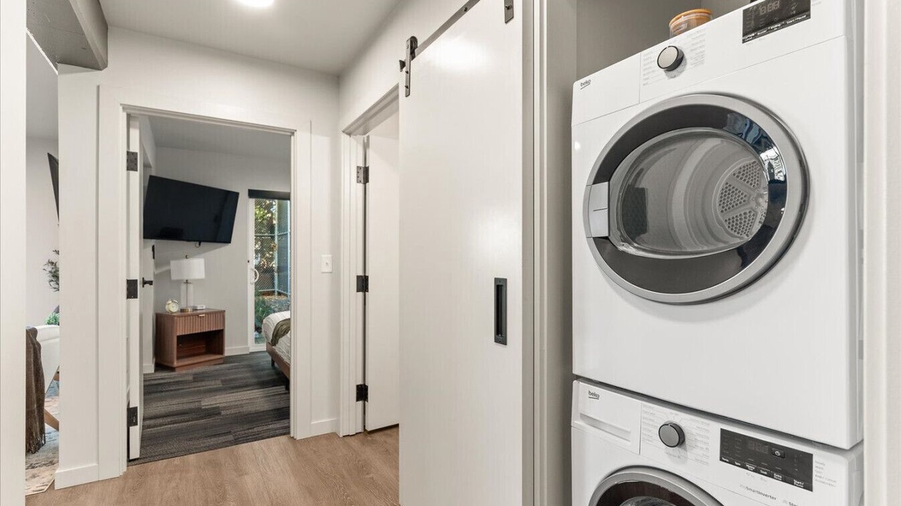 Photo of Others in Cliff - Cannon