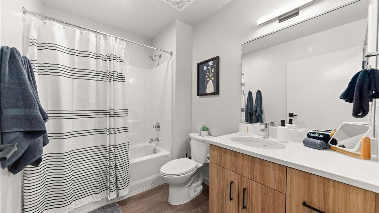 Photo of Bathroom in Cliff - Cannon