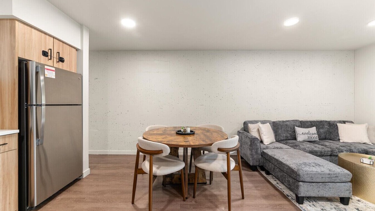 Photo of Others in Cliff - Cannon