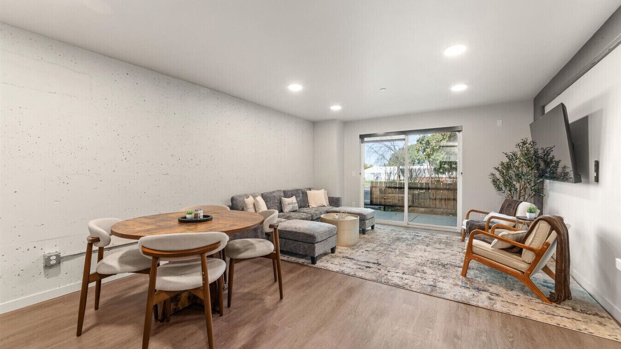 Photo of Livingroom in Cliff - Cannon