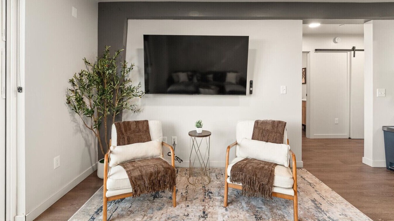 Photo of Others in Cliff - Cannon