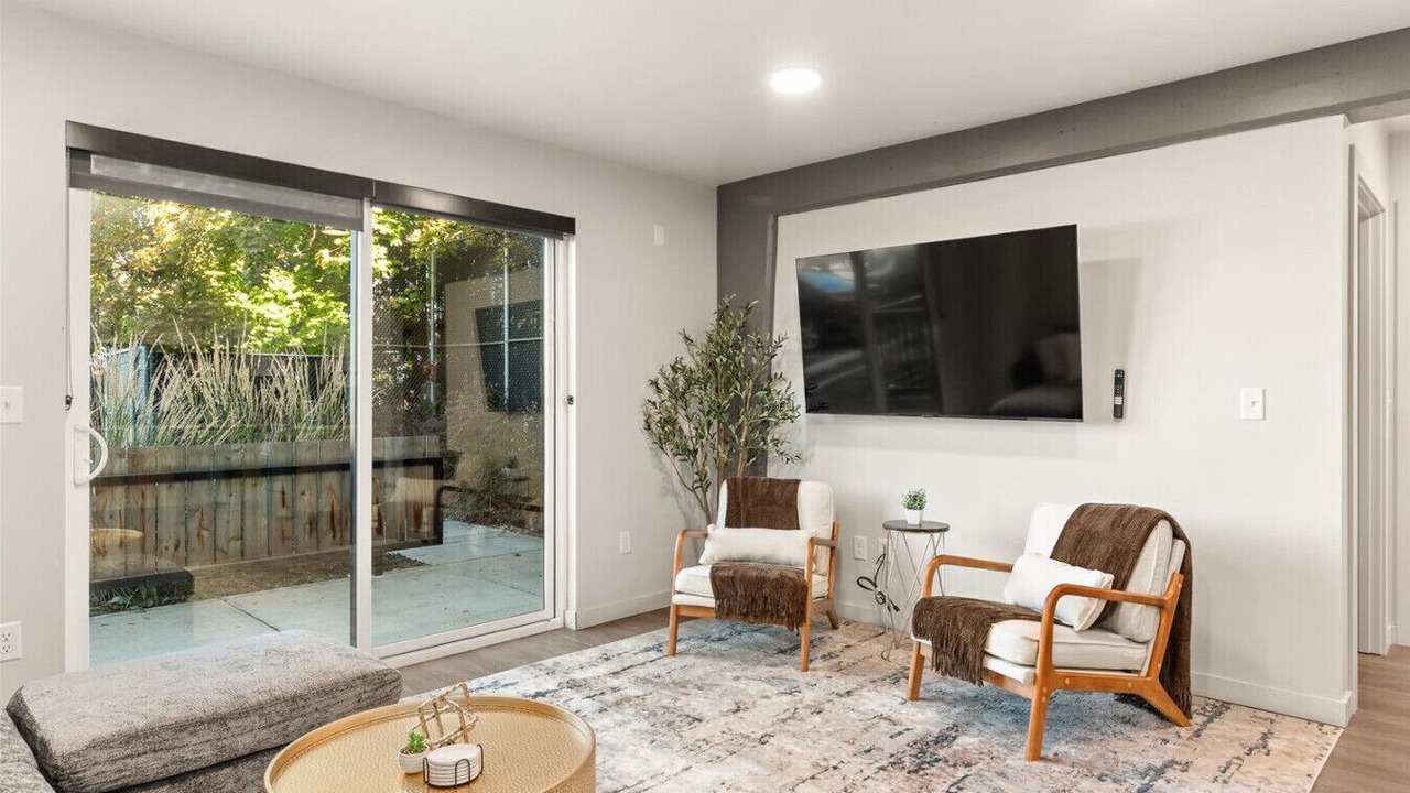 Photo of Livingroom in Cliff - Cannon