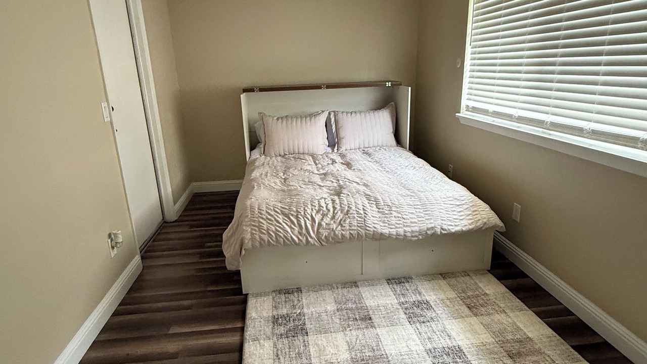 Photo of Bedroom in Springville