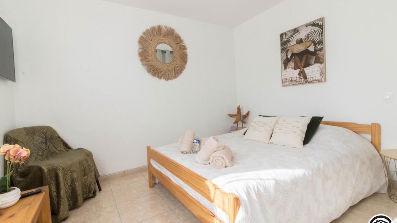 Photo of Bedroom in Calmont