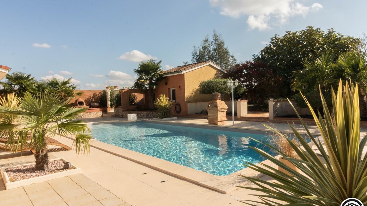 Photo of Outdoor in Calmont