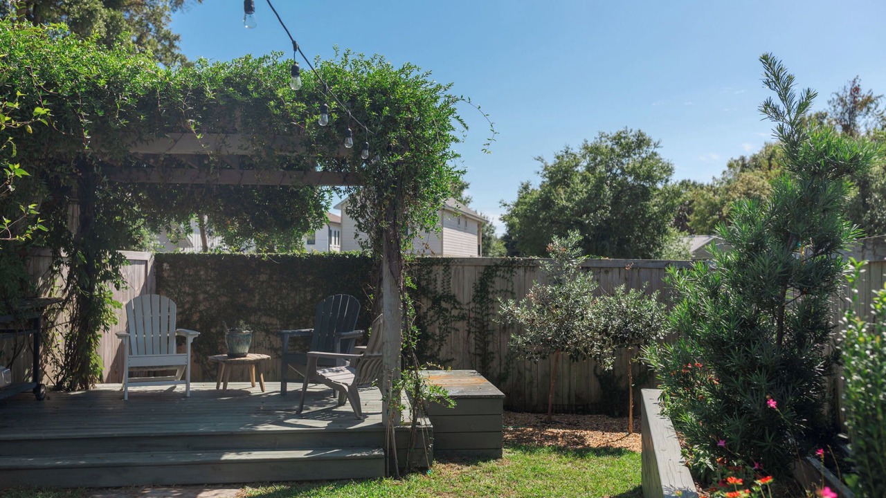 Photo of Patio Balcony in Old East Hill