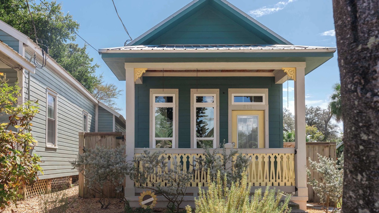 Photo of Outdoor in Old East Hill