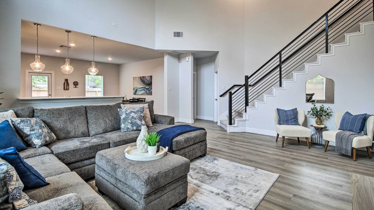Photo of Livingroom in Southeast Houston
