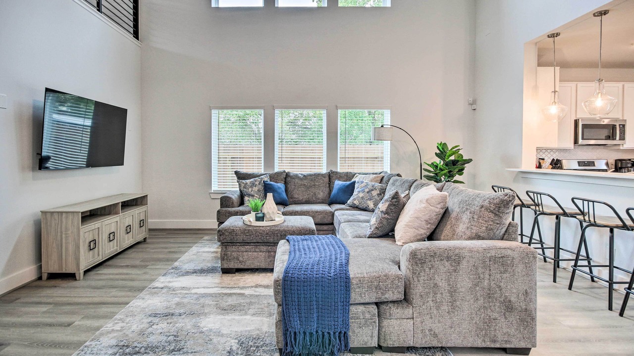 Photo of Livingroom in Southeast Houston
