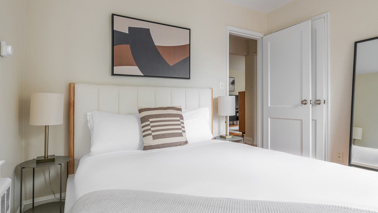 Photo of Bedroom in Central Square