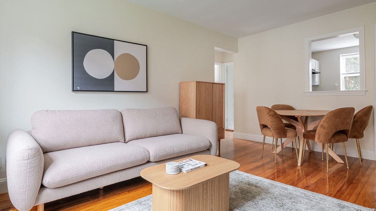 Photo of Livingroom in Central Square