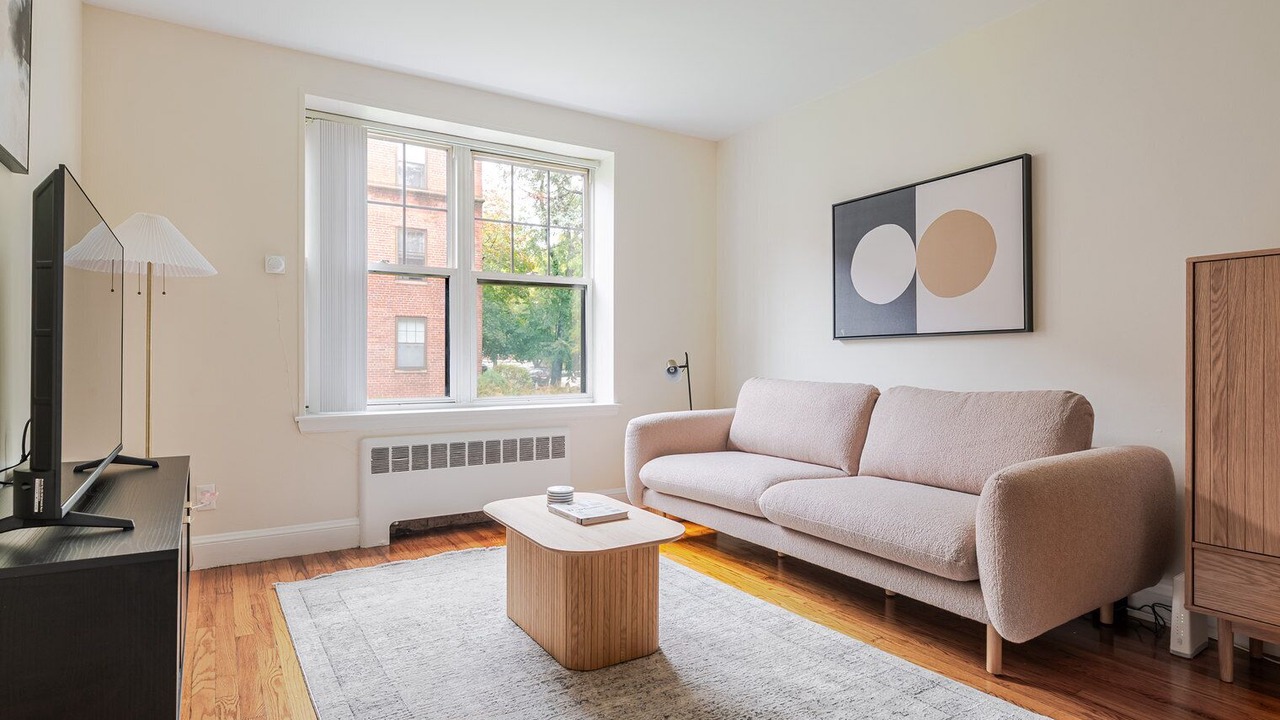 Photo of Livingroom in Central Square