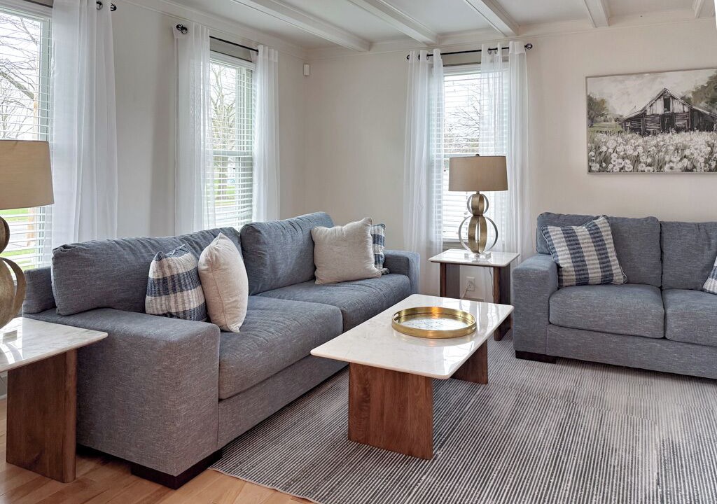 Photo of Livingroom in Sherrill