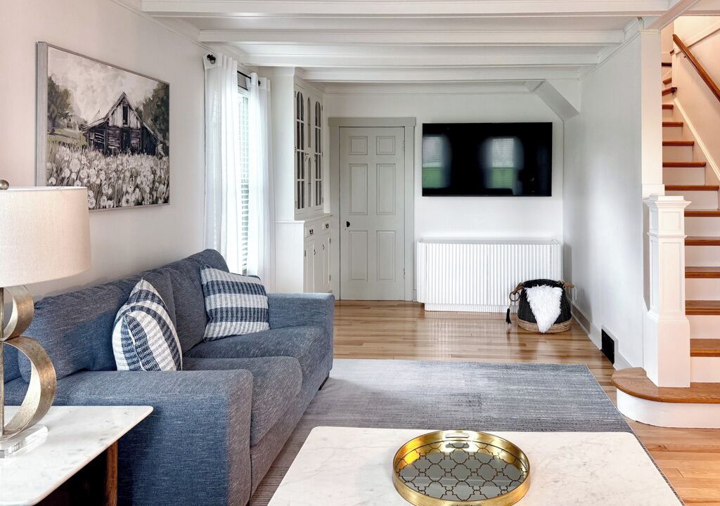 Photo of Livingroom in Sherrill