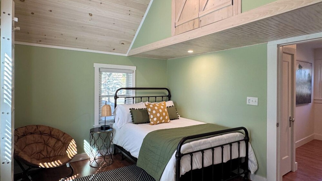 Photo of Bedroom in Sherrill