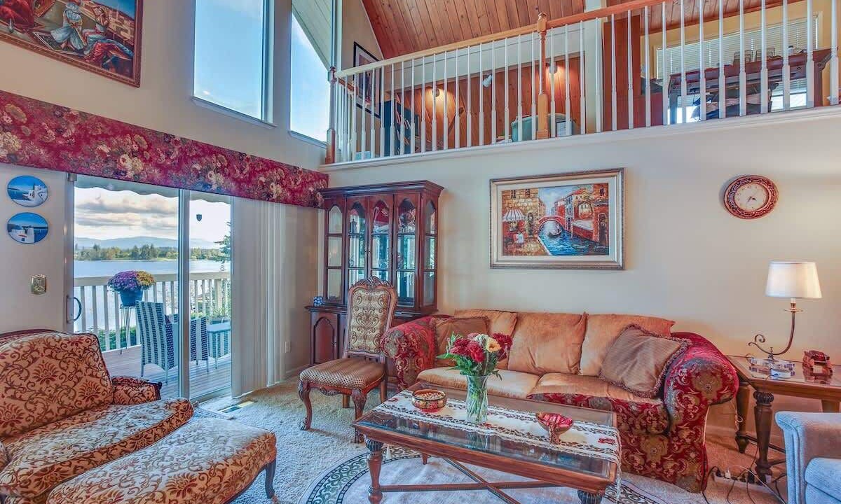 Photo of Livingroom in Covington