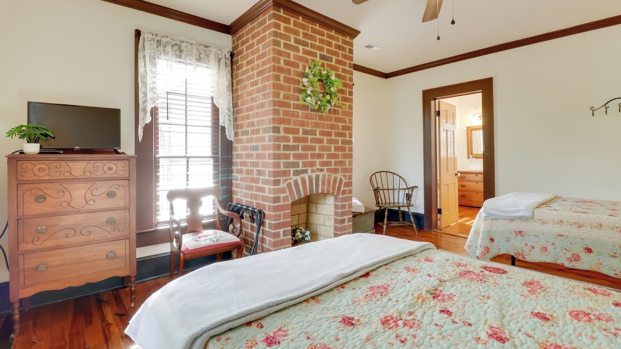 Photo of Bedroom in Edenton