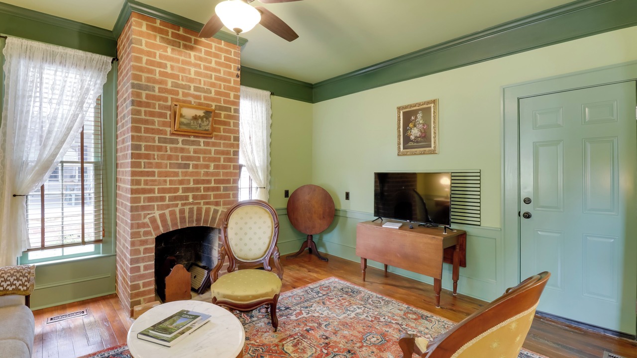 Photo of Livingroom in Edenton