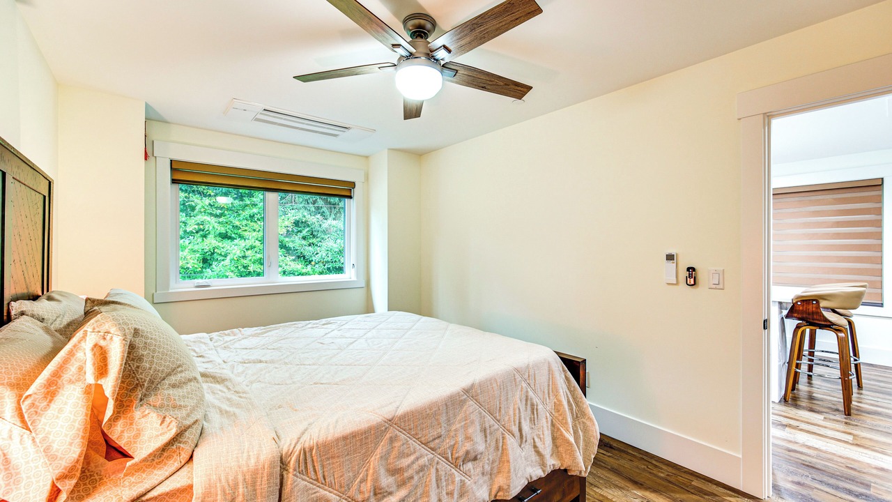 Photo of Bedroom in Normandy Park