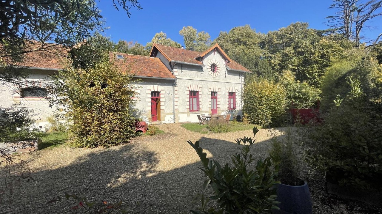 Photo of Outdoor in Ballan-Mire