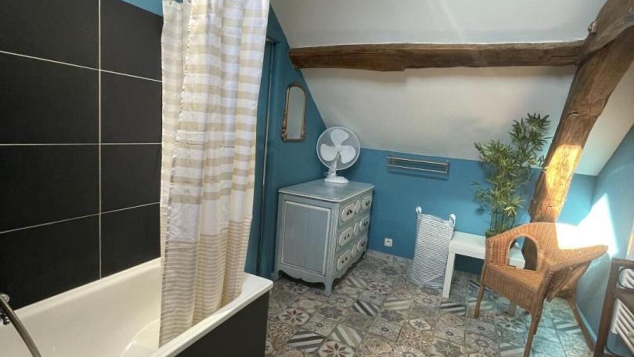 Photo of Bathroom in Ballan-Mire