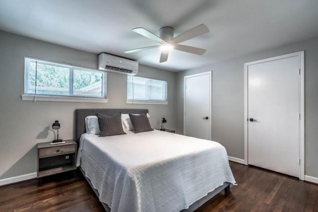 Photo of Bedroom in Neartown