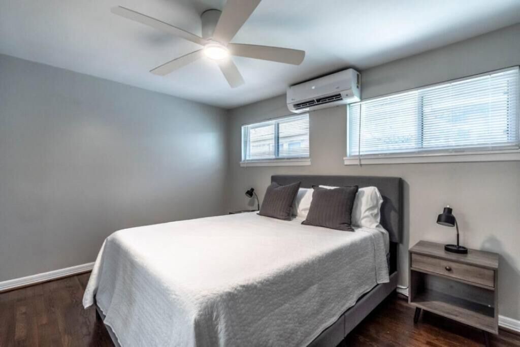Photo of Bedroom in Neartown