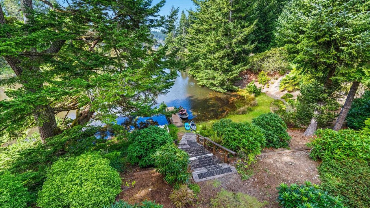 Photo of Others in Saunders Lake