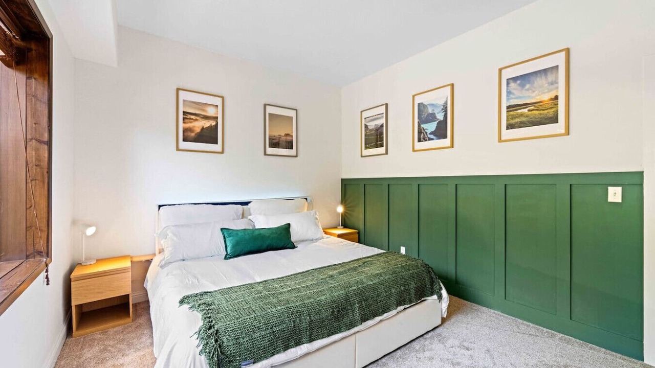 Photo of Bedroom in Saunders Lake