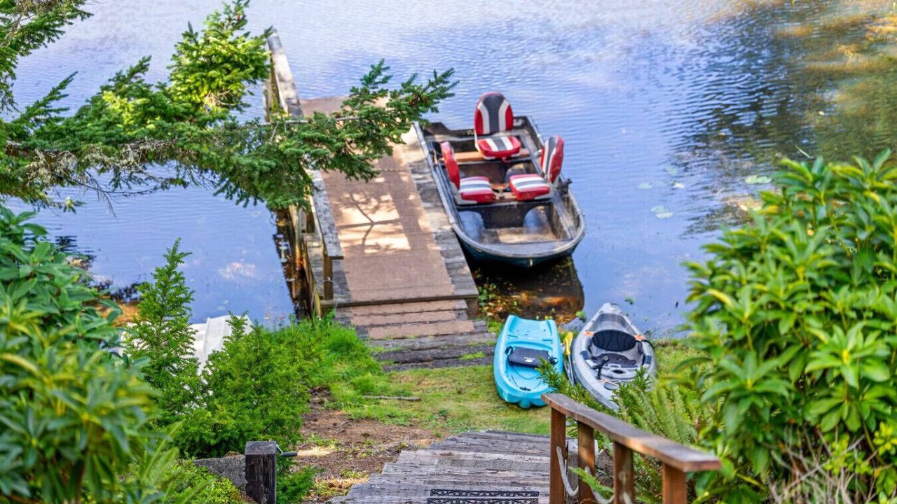 Photo of Others in Saunders Lake