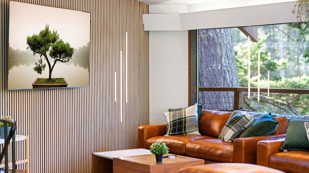 Photo of Livingroom in Saunders Lake