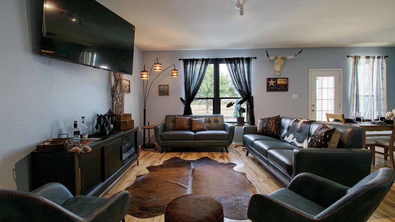 Photo of Livingroom in Bastrop