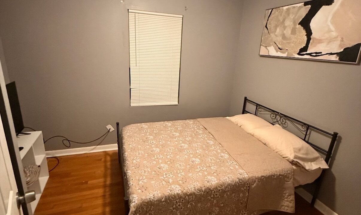 Photo of Bedroom in Sauk Village