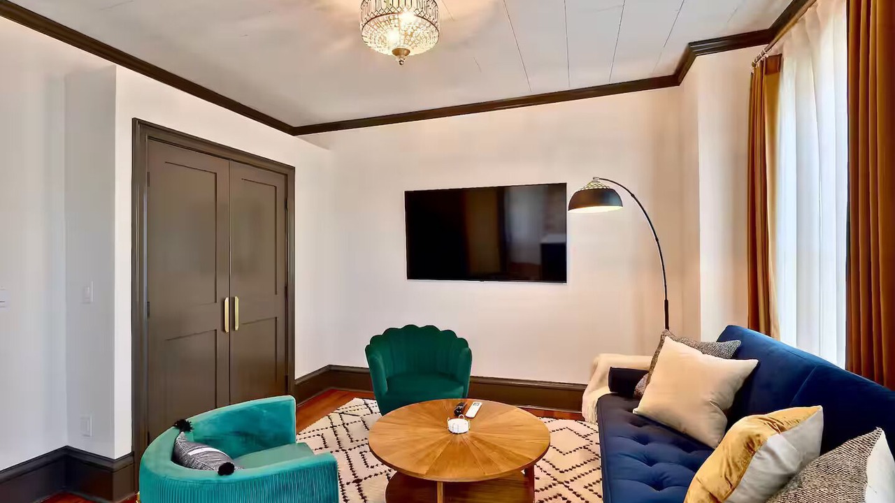 Photo of Livingroom in Burlington
