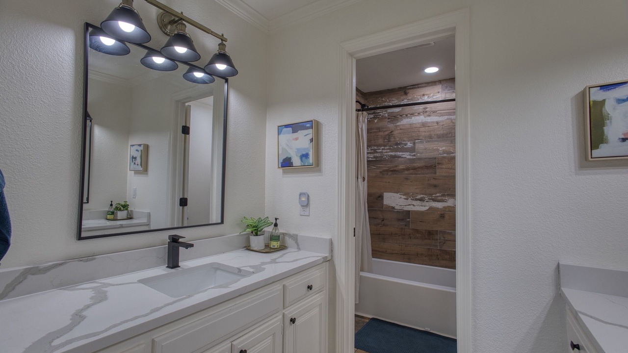 Photo of Bathroom in Lake Brownwood