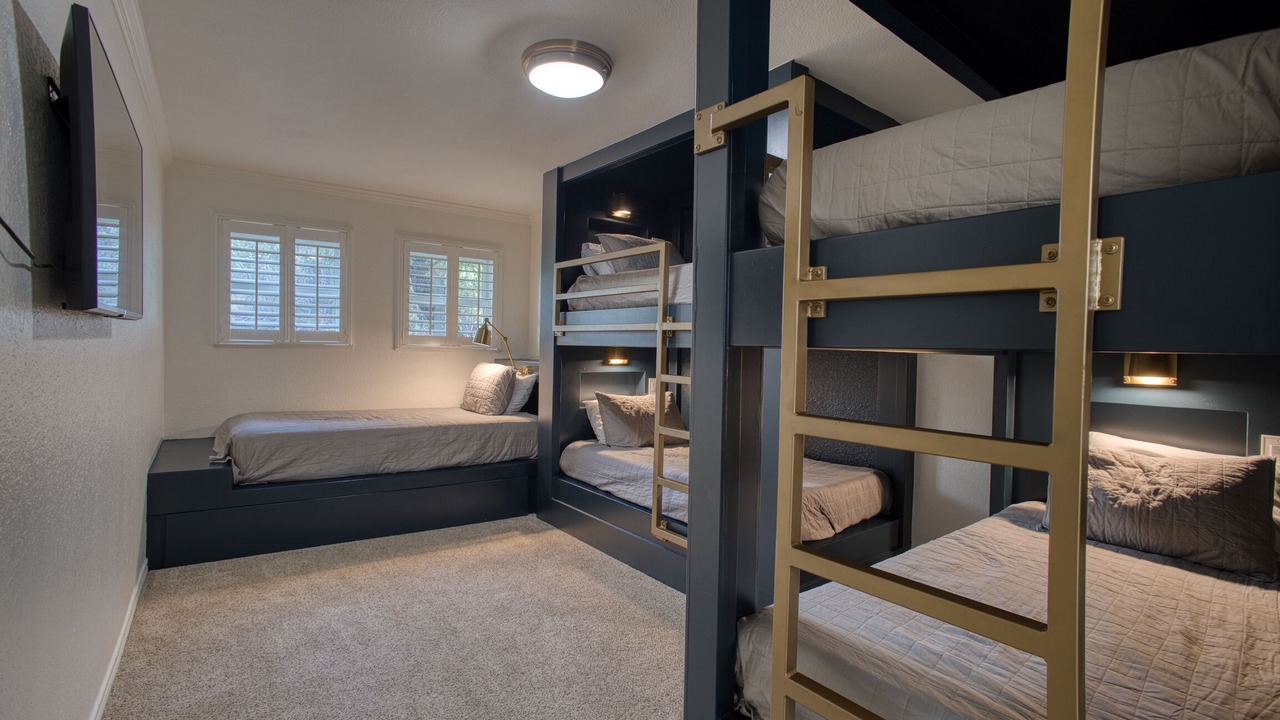 Photo of Bedroom in Lake Brownwood