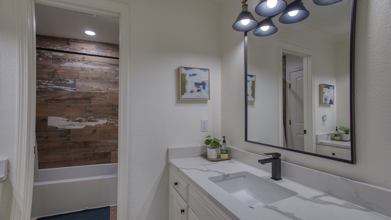 Photo of Bathroom in Lake Brownwood