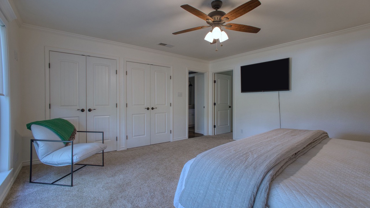 Photo of Bedroom in Lake Brownwood