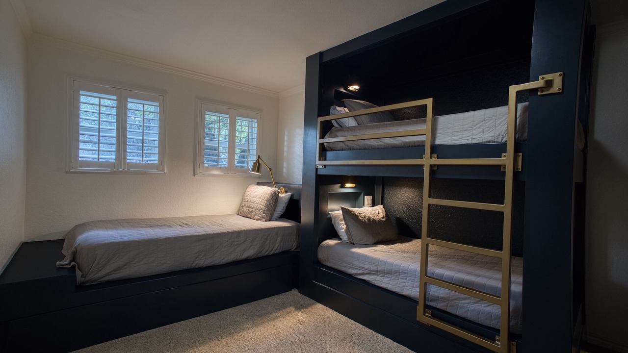 Photo of Bedroom in Lake Brownwood