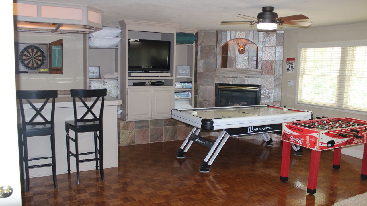 Photo of Bedroom in Running Springs