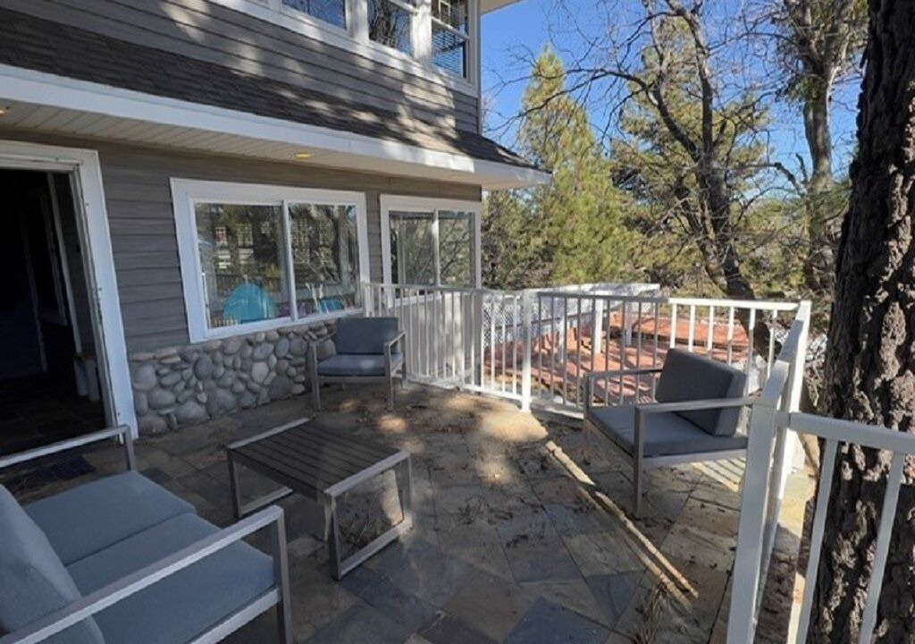 Photo of Patio Balcony in Running Springs